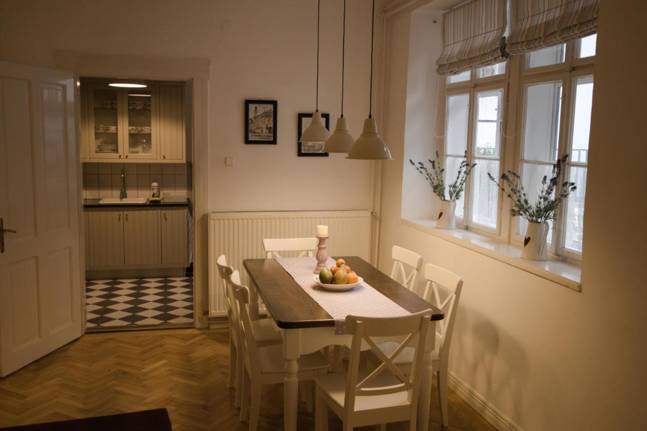 Ister Guesthouse Esztergom Exterior photo