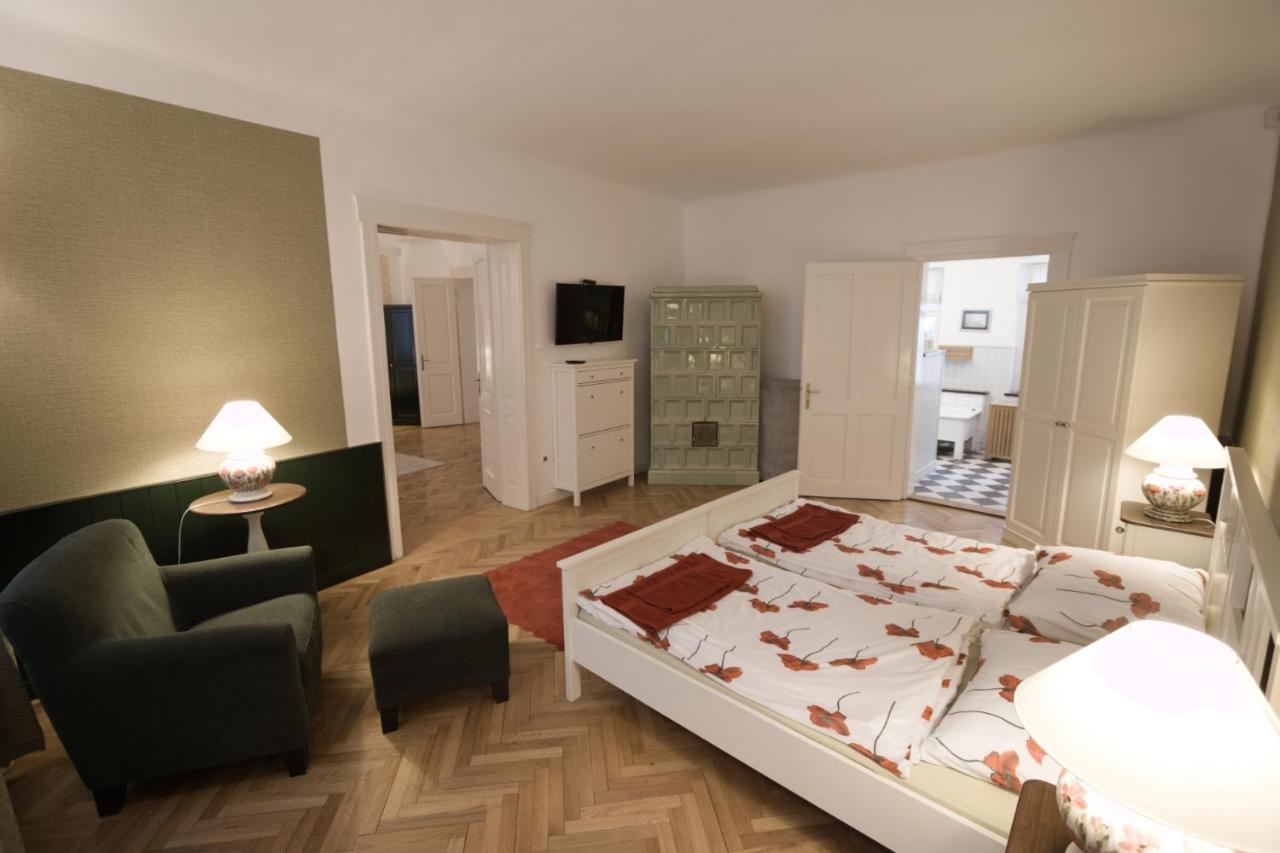 Ister Guesthouse Esztergom Exterior photo