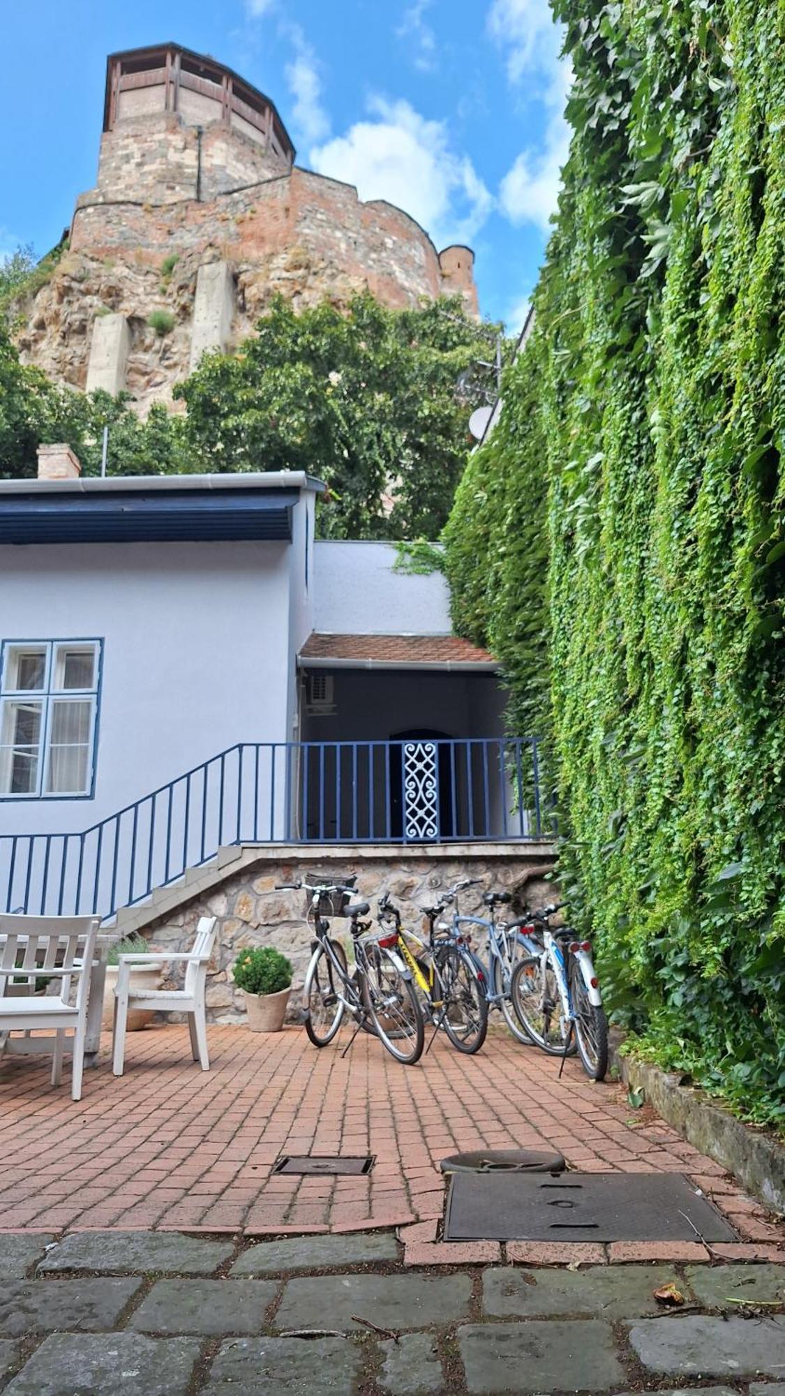 Ister Guesthouse Esztergom Exterior photo